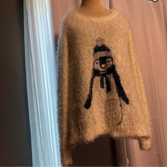 French Laundry Pullover Sweater Size Large Women’s White Fuzzy Penguin soft cozy - Picture 5 of 9